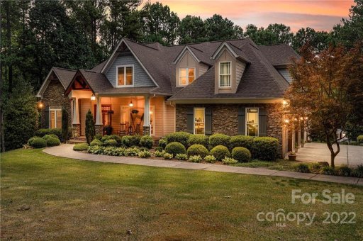 6877 Kingfisher Court