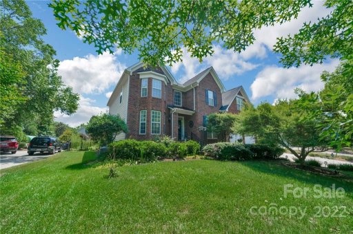 2206 Dogwood Bay Lane