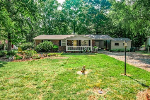 2535 Oakwood Circle