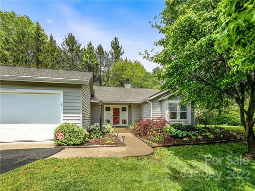 8 Laurel Place Drive