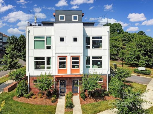 111 W Poindexter Drive