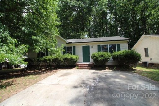 1305 Ridgewood Drive