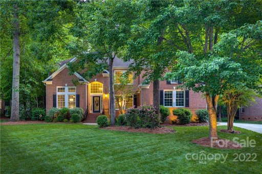 911 Thorn Ridge Lane