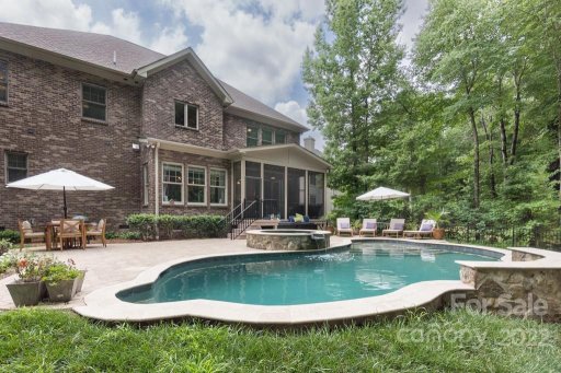1121 Anniston Place