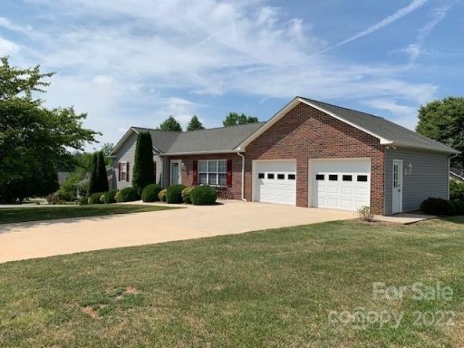 128 Deer Creek Drive