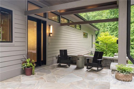 211 Pheasant Run