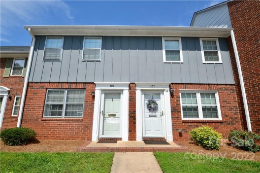 1300 Larchmont Place 406