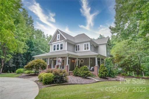 2204 Autumn Blaze Court