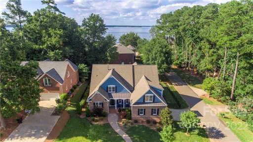 21404 Pinecrest Place