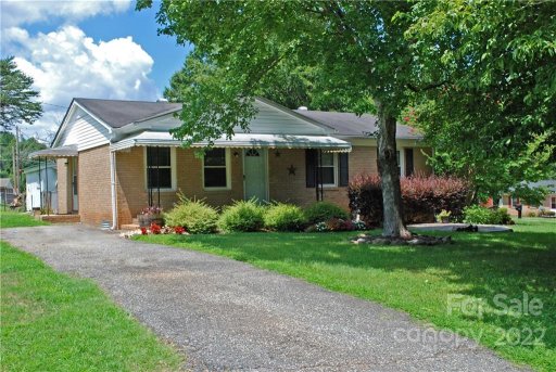 1001 Wooddale Court