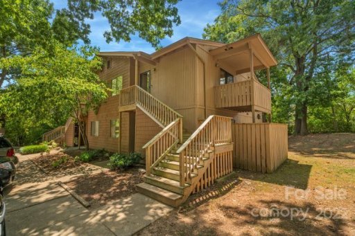 1439 Riverwood Court