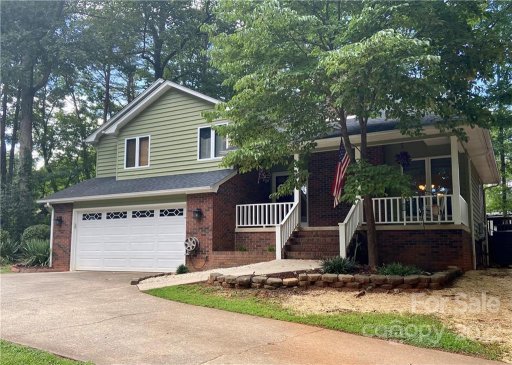 2814 Woodstream Drive