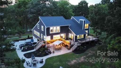 141 Lakewood Drive