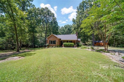 2201 Bearskin Lane