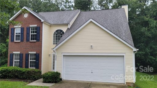 8906 Woodland Hills Road