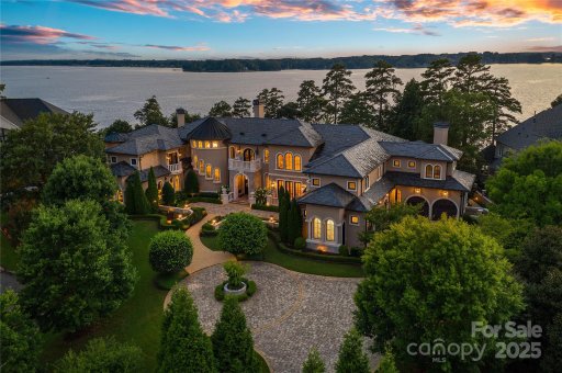 18019 Harbor Light Boulevard, Cornelius