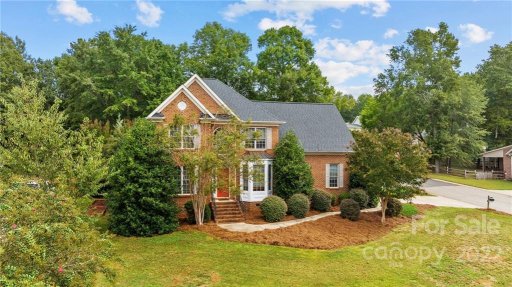 1574 Worthington Crossing