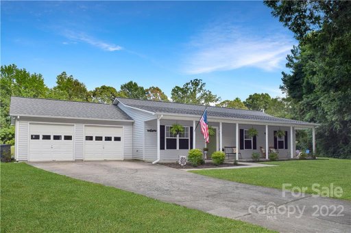 136 Greentree Drive