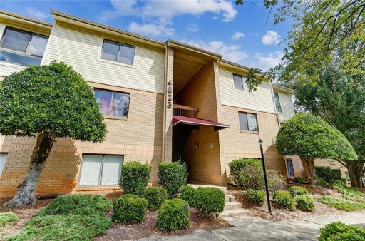 4823 Spring Lake Drive