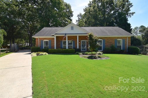 100 Apple Tree Court