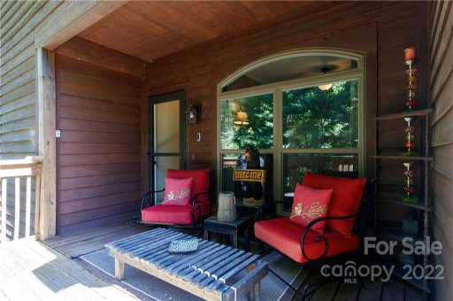 30 Lower Tanglewood Road 203