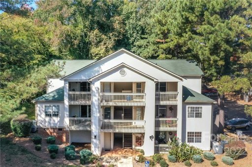 1052 Churchill Downs Court Apt i