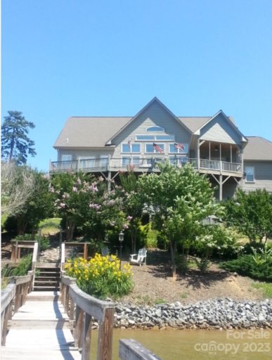 2225 Mallard Cove Drive