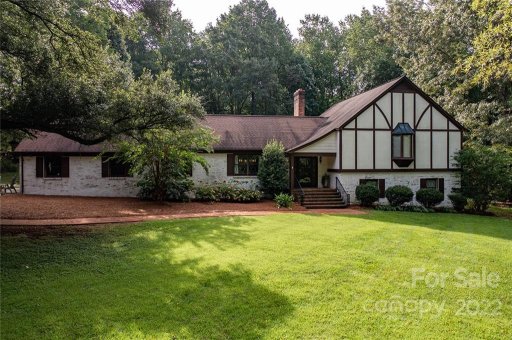 1303 Knolls Drive