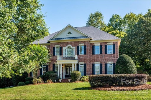 1901 Summit View Place