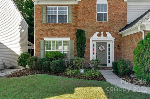 9819 Hazelview Drive