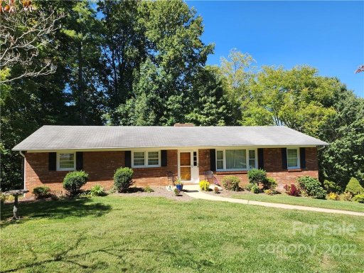 17 Fieldcrest Circle