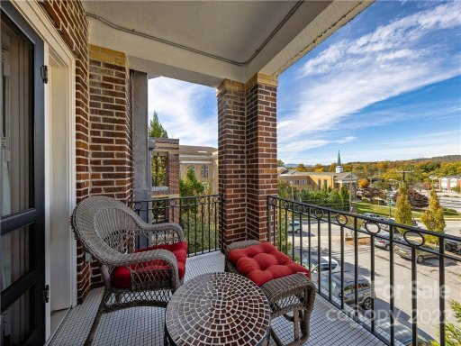 203 6th Avenue 3 A/B