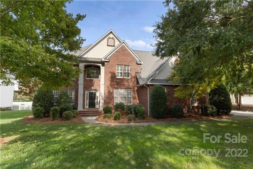 207 Castles Gate Drive