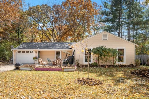 41 Knoll Ridge Drive