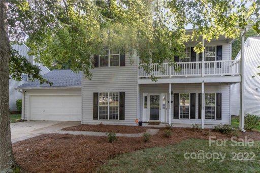 3910 Longwood Drive