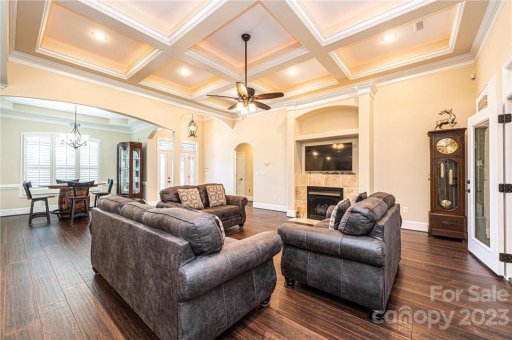 5160 Meadow Park Lane