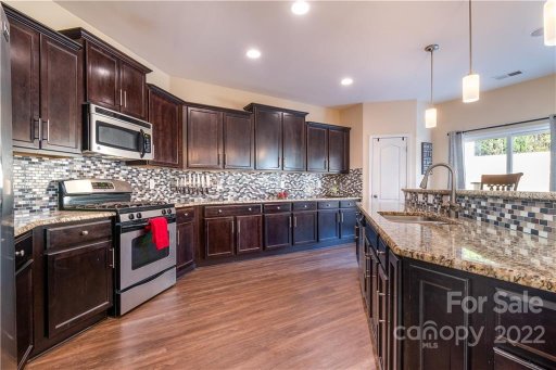 155 E Warfield Drive