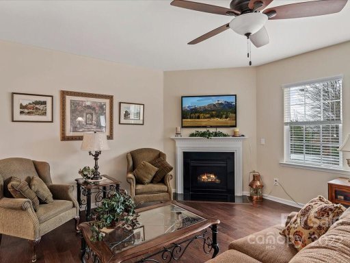 112 Rougemont Lane