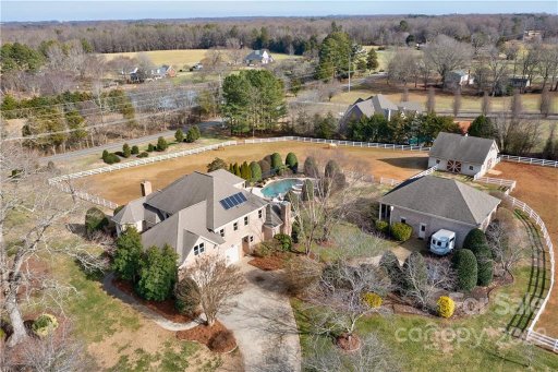 1201 Rosehill Drive