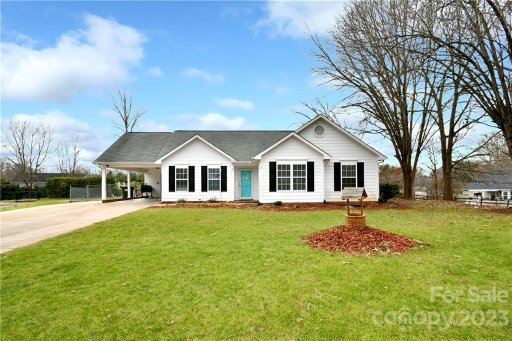 105 Chinaberry Court