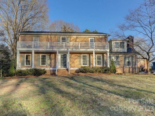 6213 Carriagehouse Lane