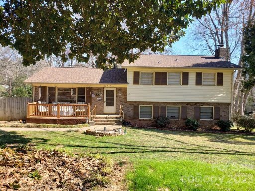 5200 Carriage Drive Circle