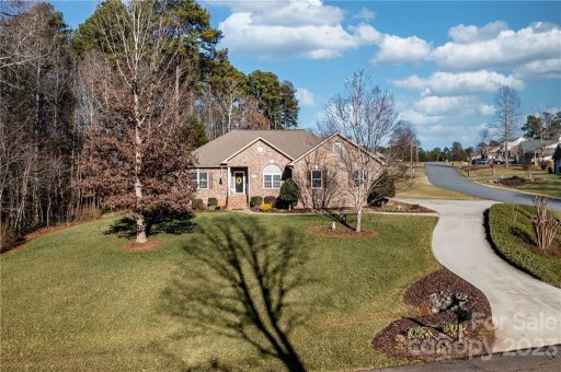 1325 Kensington Circle