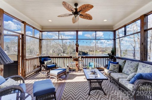 127 Long Cove Lane