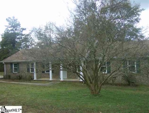221 Dana Dr.