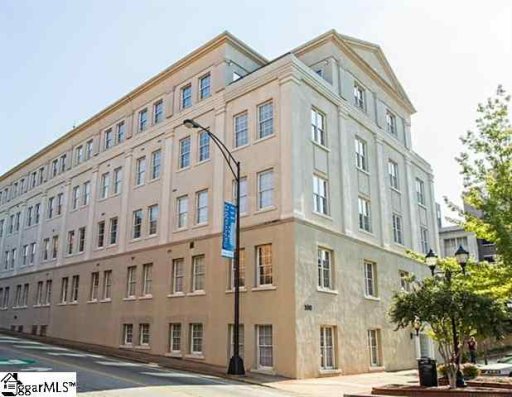 100 W Court Street Unit 3F