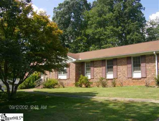 122 Poinsettia Dr.
