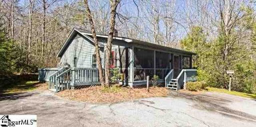 25 Spring Park Drive