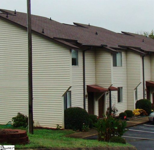 100 Buttercup Way Apt #40