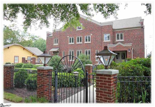 325 Hampton Avenue UNIT #104